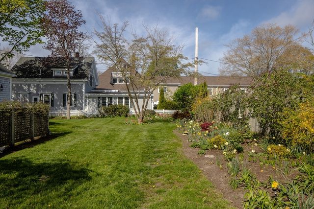 31 Main St, Marion, MA 02738
