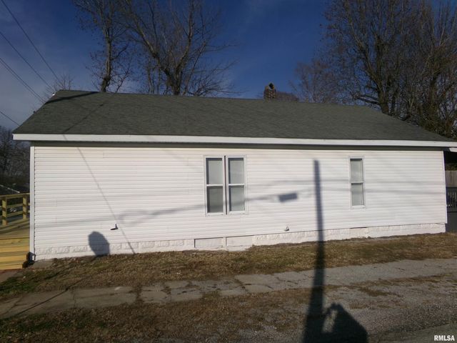 402 N Cochran Street, West Frankfort, IL 62896