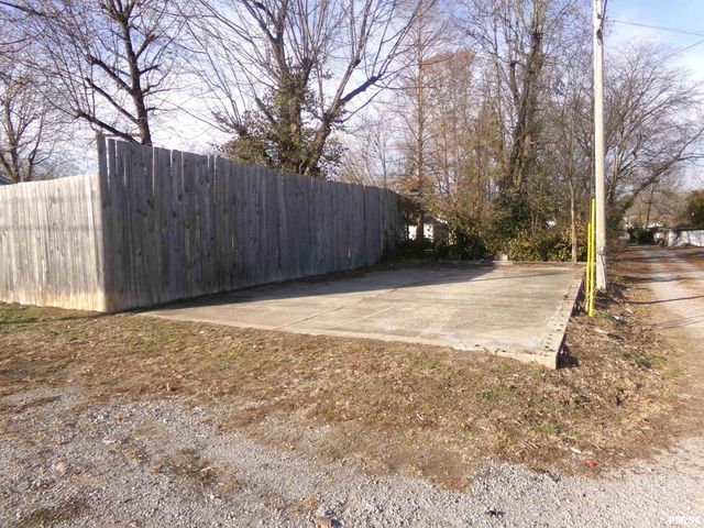 402 N Cochran Street, West Frankfort, IL 62896