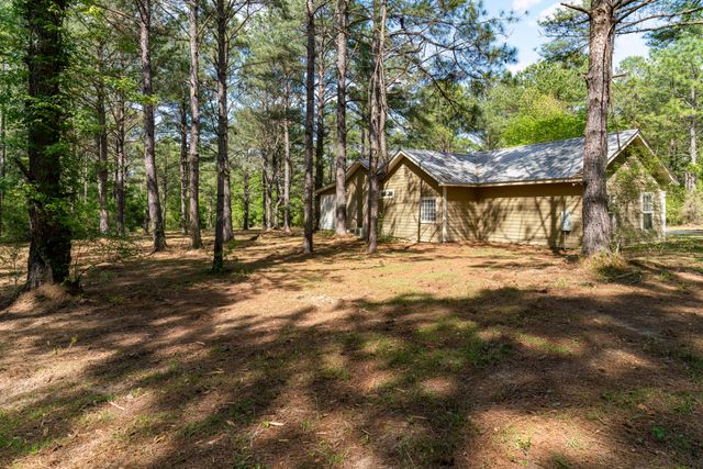 4353 Poverty Creek Road, Crestview, FL 32539