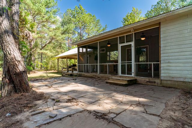 4353 Poverty Creek Road, Crestview, FL 32539