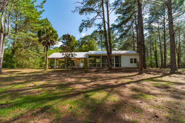 4353 Poverty Creek Road, Crestview, FL 32539