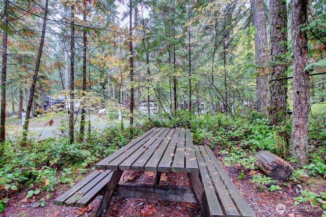 89 Sunset Circle, Deming, WA 98244