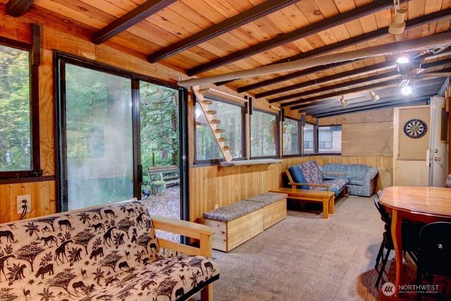 89 Sunset Circle, Deming, WA 98244