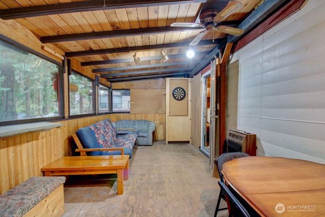 89 Sunset Circle, Deming, WA 98244