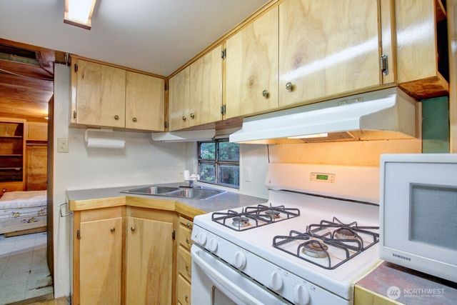 89 Sunset Circle, Deming, WA 98244