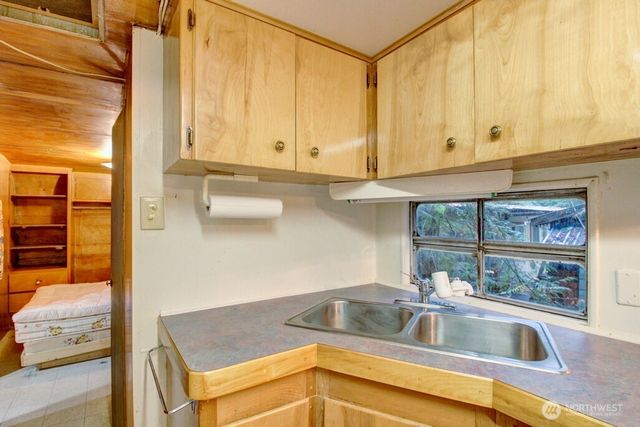 89 Sunset Circle, Deming, WA 98244