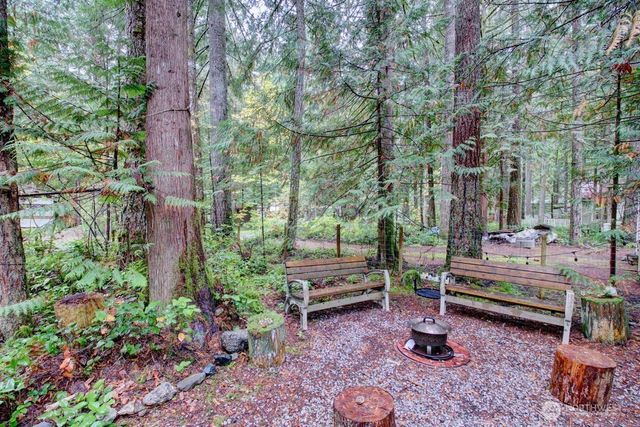 89 Sunset Circle, Deming, WA 98244