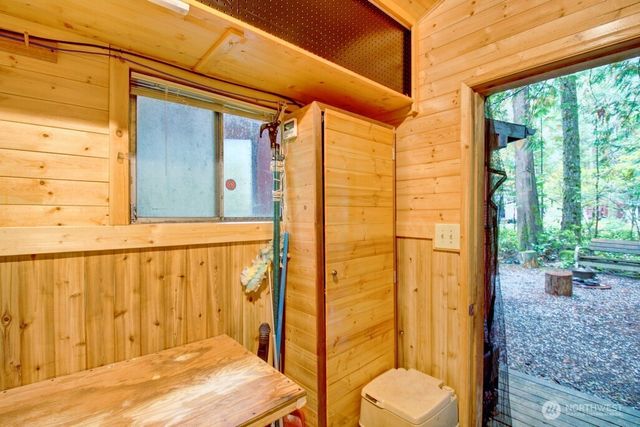 89 Sunset Circle, Deming, WA 98244