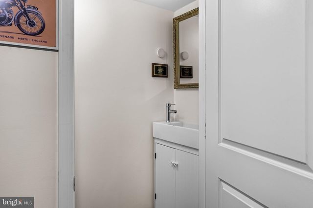 2243 LEAGUE ST, Philadelphia, PA 19146