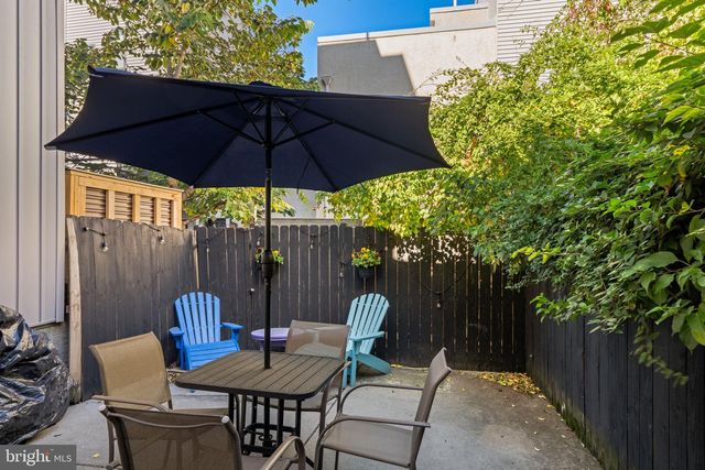 2243 LEAGUE ST, Philadelphia, PA 19146