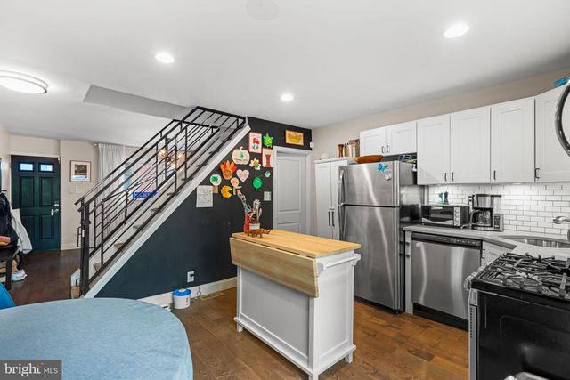 2243 LEAGUE ST, Philadelphia, PA 19146