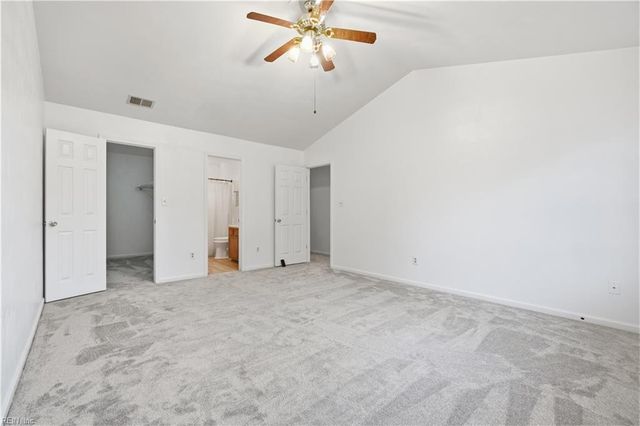 4 Eaver CT, Portsmouth, VA 23703
