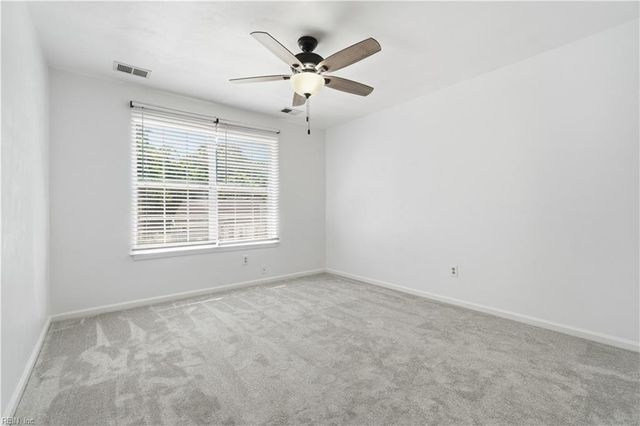 4 Eaver CT, Portsmouth, VA 23703