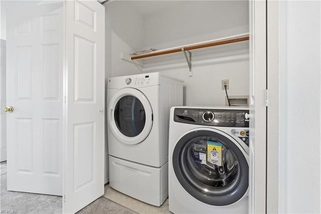 4 Eaver CT, Portsmouth, VA 23703