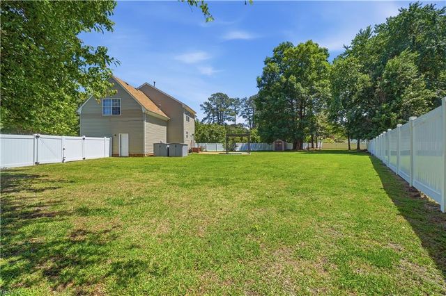4 Eaver CT, Portsmouth, VA 23703
