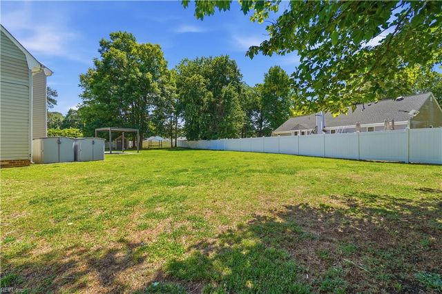 4 Eaver CT, Portsmouth, VA 23703