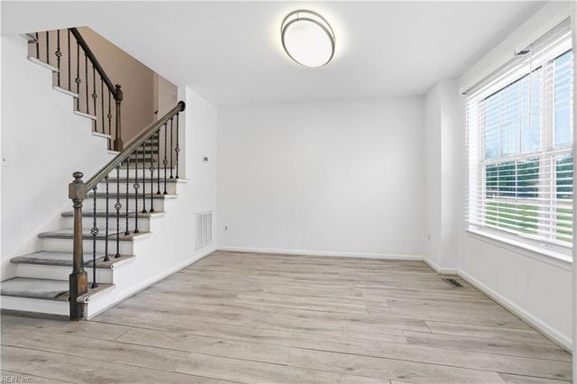 4 Eaver CT, Portsmouth, VA 23703