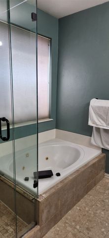 809 Forest Hollow Drive, Hurst, TX 76053