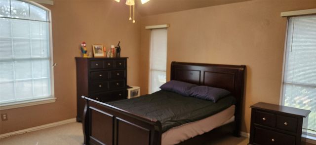 809 Forest Hollow Drive, Hurst, TX 76053