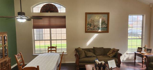 809 Forest Hollow Drive, Hurst, TX 76053