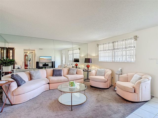 19014 SUNLAKE BOULEVARD, Lutz, FL 33558