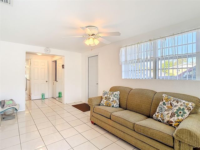 19014 SUNLAKE BOULEVARD, Lutz, FL 33558