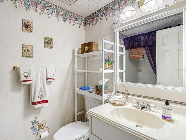 19014 SUNLAKE BOULEVARD, Lutz, FL 33558