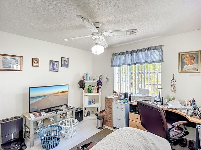 19014 SUNLAKE BOULEVARD, Lutz, FL 33558