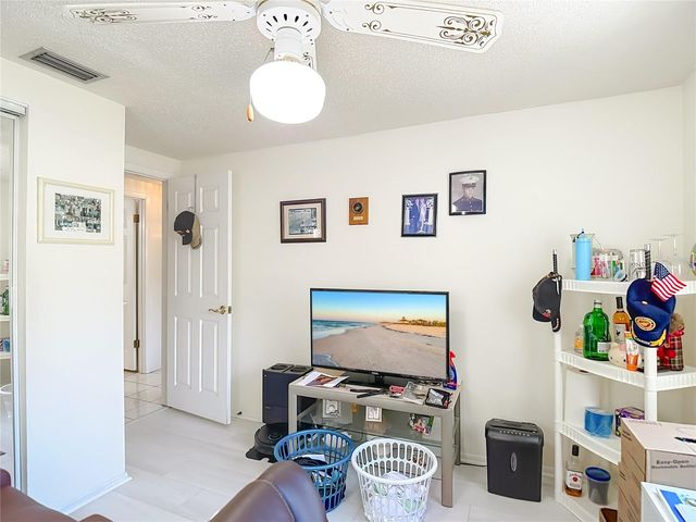 19014 SUNLAKE BOULEVARD, Lutz, FL 33558