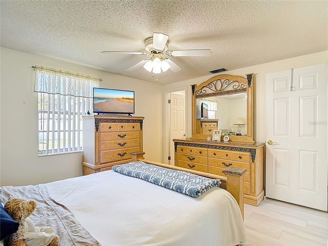 19014 SUNLAKE BOULEVARD, Lutz, FL 33558