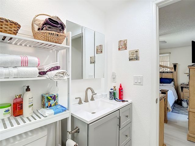 19014 SUNLAKE BOULEVARD, Lutz, FL 33558