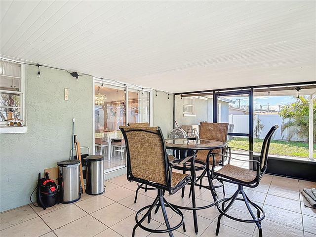 19014 SUNLAKE BOULEVARD, Lutz, FL 33558