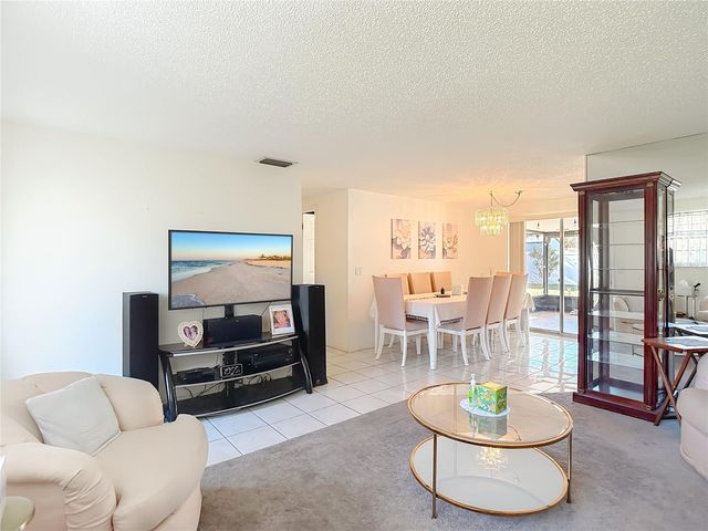 19014 SUNLAKE BOULEVARD, Lutz, FL 33558