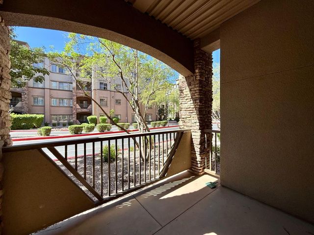 5450 E Deer Valley Drive Unit 1006, Phoenix, AZ 85054