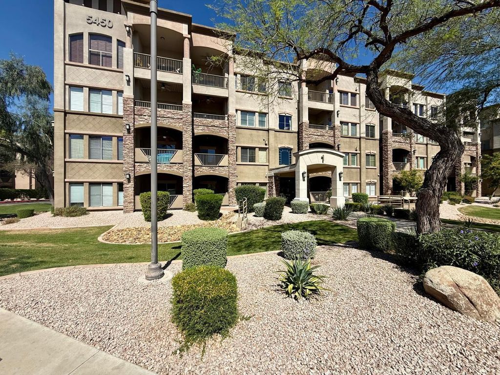 5450 E Deer Valley Drive Unit 1006, Phoenix, AZ 85054