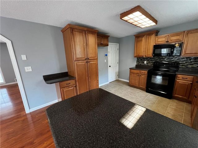 40 Stratford Drive, Douglasville, GA 30134