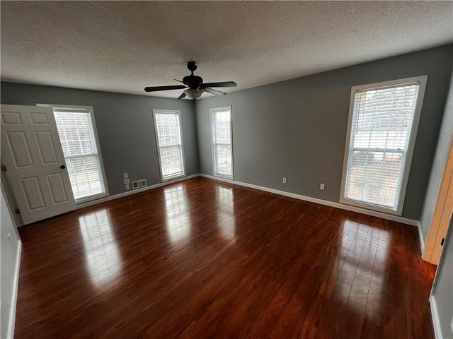 40 Stratford Drive, Douglasville, GA 30134