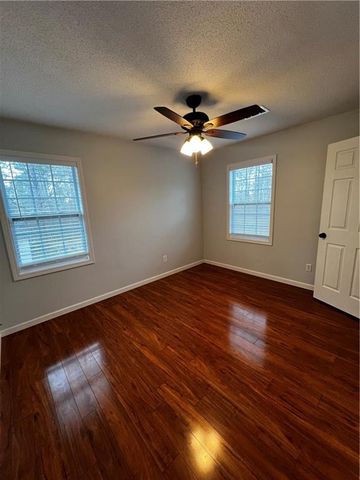 40 Stratford Drive, Douglasville, GA 30134