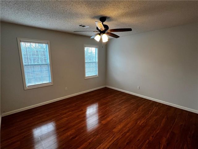 40 Stratford Drive, Douglasville, GA 30134