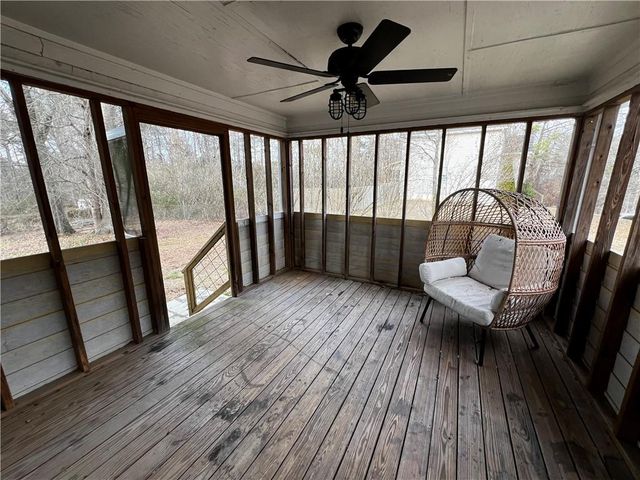 40 Stratford Drive, Douglasville, GA 30134