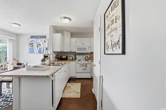 2851 S Walnut Street Pike, Bloomington, IN 47401
