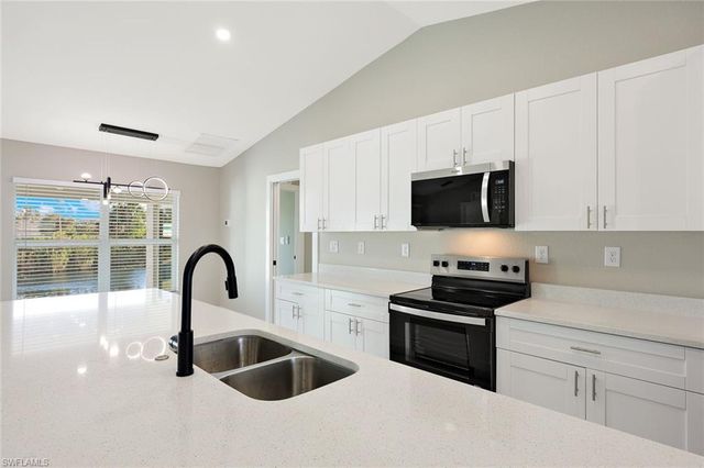 1910 NE 42nd TER, Cape Coral, FL 33909