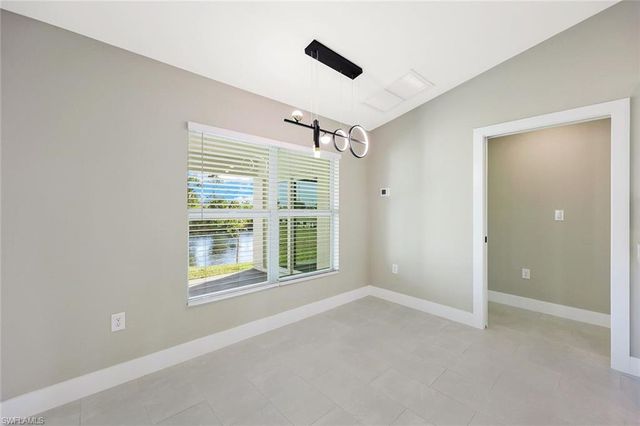 1910 NE 42nd TER, Cape Coral, FL 33909