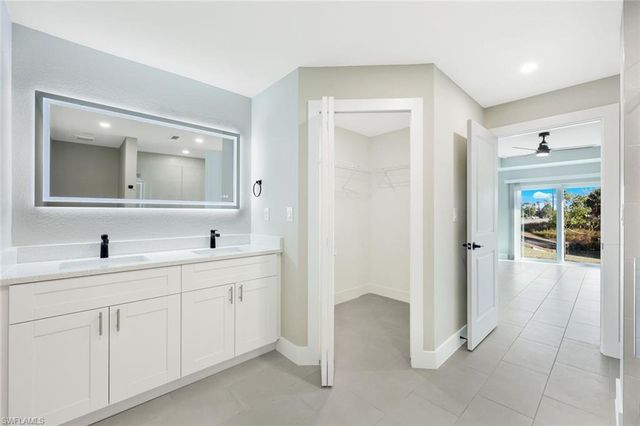 1910 NE 42nd TER, Cape Coral, FL 33909