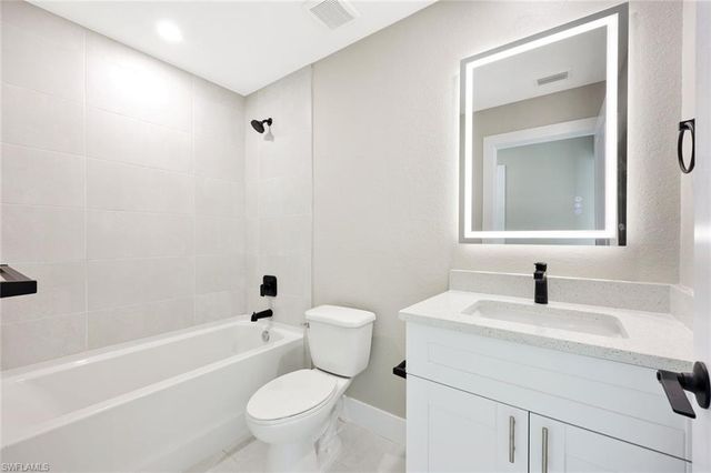 1910 NE 42nd TER, Cape Coral, FL 33909