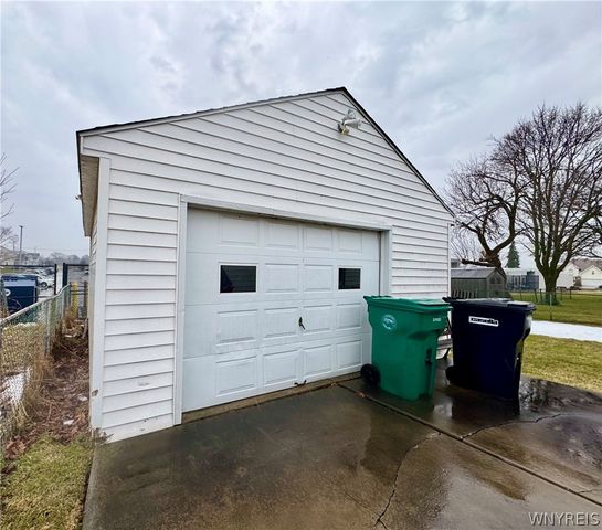 1731 Tennessee Avenue, Niagara Falls, NY 14305