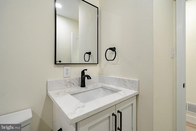 231 LAUREL BRIDGE RD, Landenberg, PA 19350