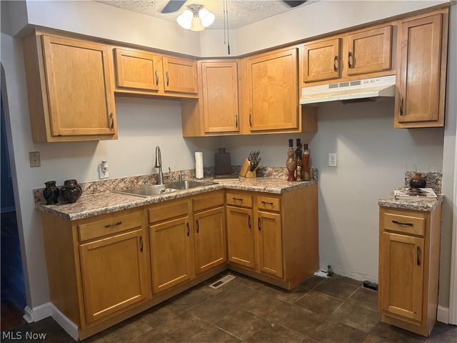 5469 Thomas Street, Maple Heights, OH 44137