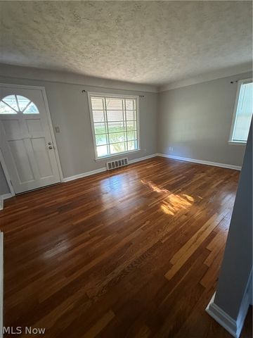 5469 Thomas Street, Maple Heights, OH 44137